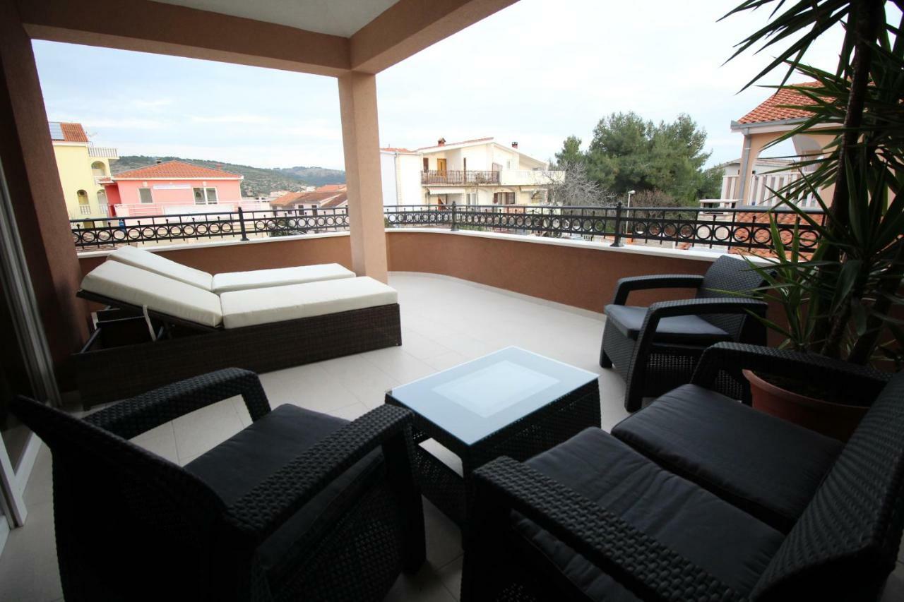 Lux Haus Villa Trogir Bagian luar foto